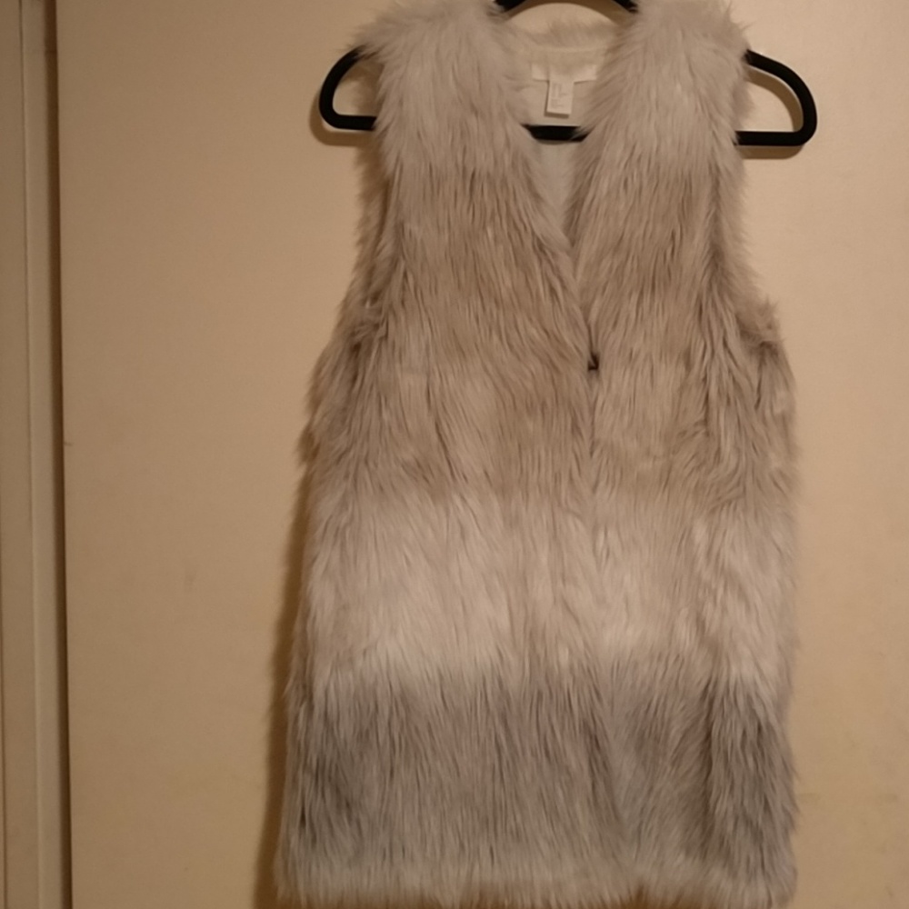 Gorgeous H&M faux fur vest